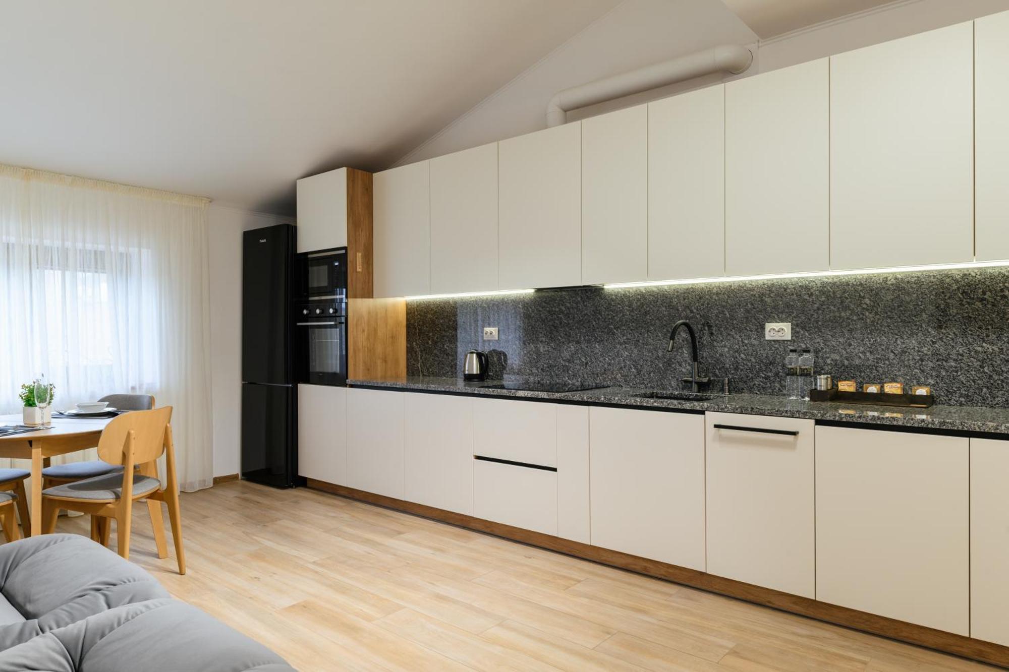 Luxury Apartments Uzhorod Экстерьер фото